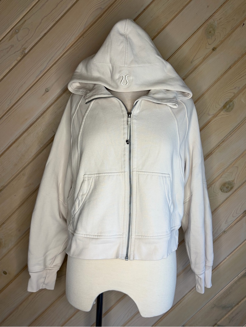M/L crop lululemon athletica Cream Zip-Up Hooded Sweatshirt hoodie